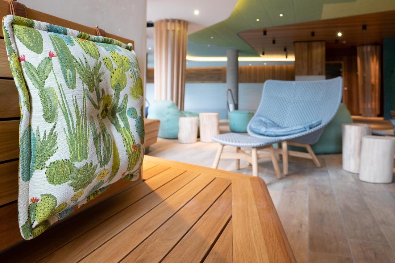 פלאנסבורג Das James מראה חיצוני תמונה The interior of the new spa at The Dorchester
